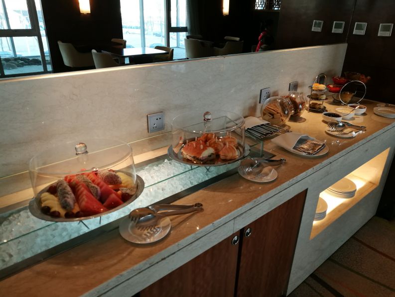 hilton-beijing-capital-airport-executive-lounge-afternoon-tea | Verylvke