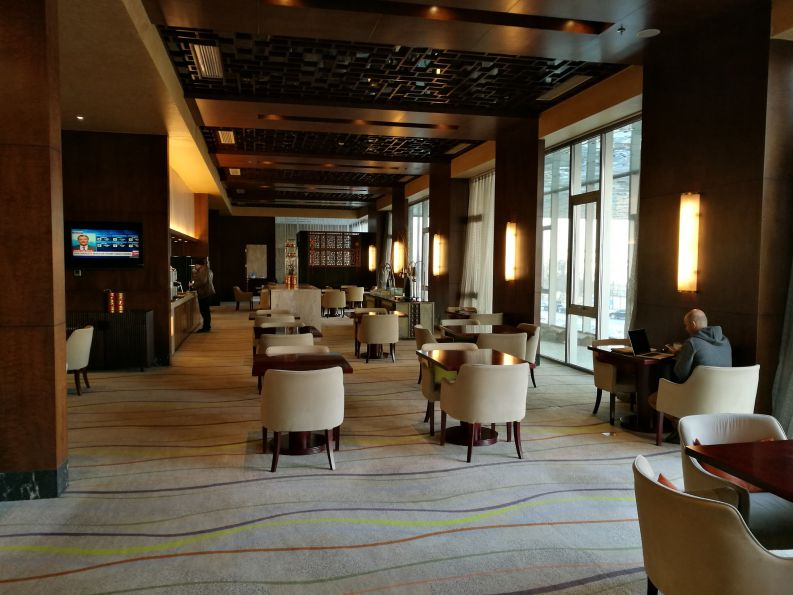 hilton-beijing-capital-airport-executive-lounge-inside | Verylvke