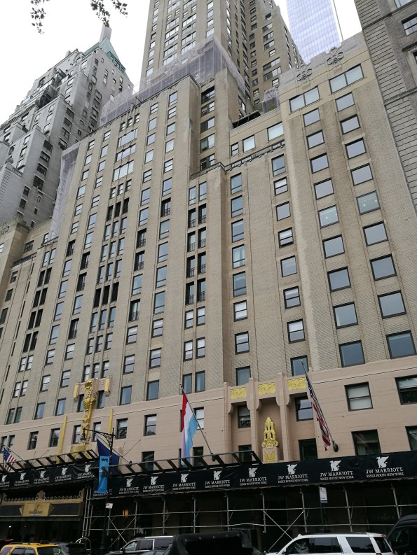 Essex house new york что это