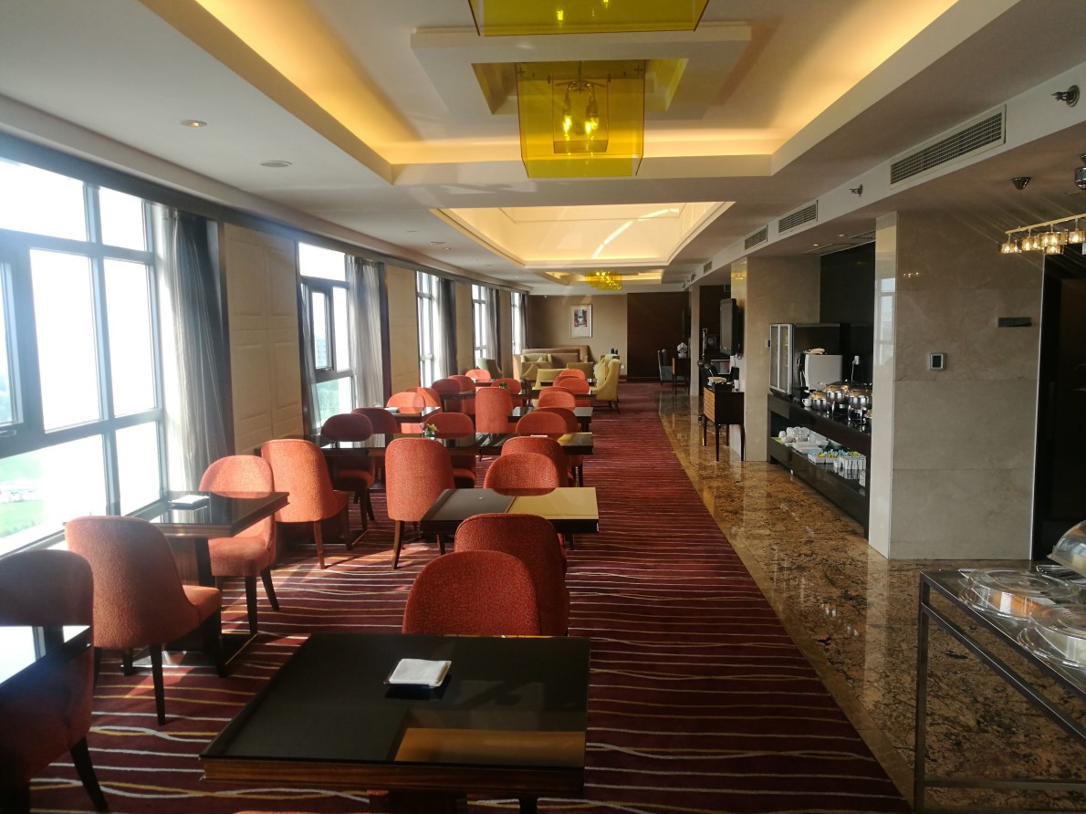 crowne-plaza-beijing-airport-club-lounge-inside-2 | Verylvke