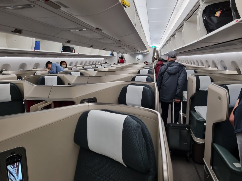 My Review Of Cathay Pacific A350’s Business Class | Verylvke