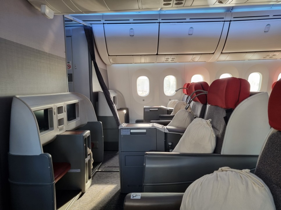 My Review Of LATAM B787 Business Class | Verylvke