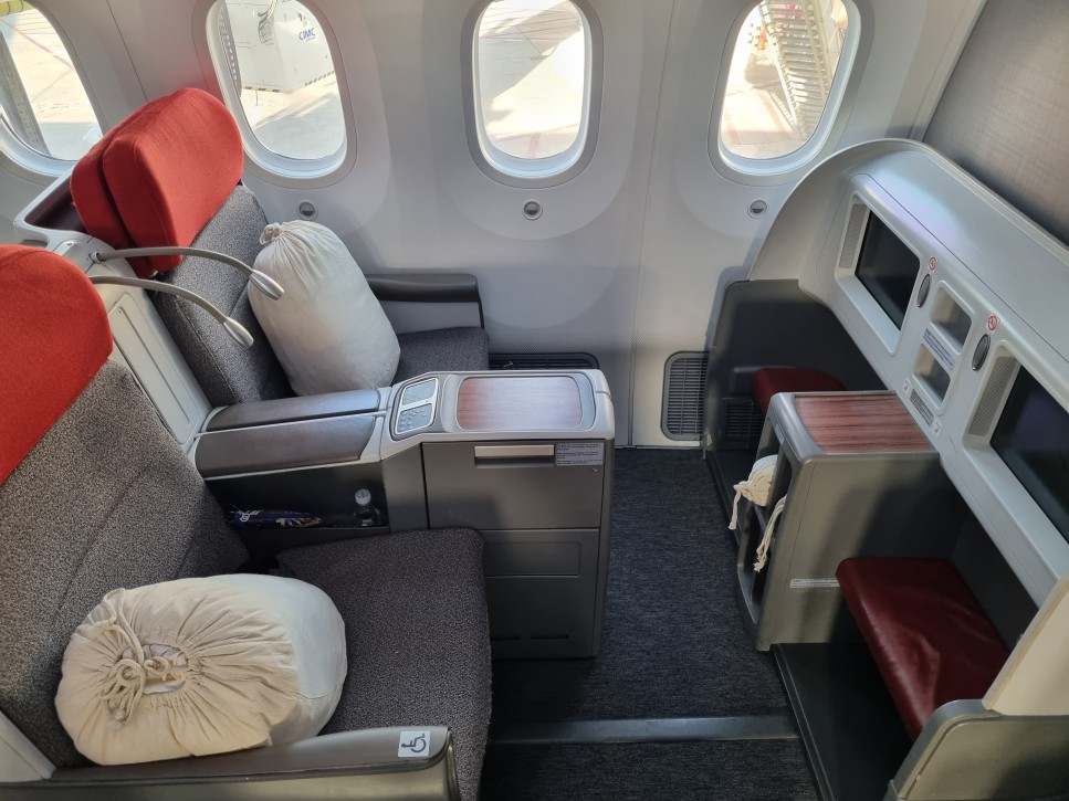 My Review Of LATAM B787 Business Class | Verylvke